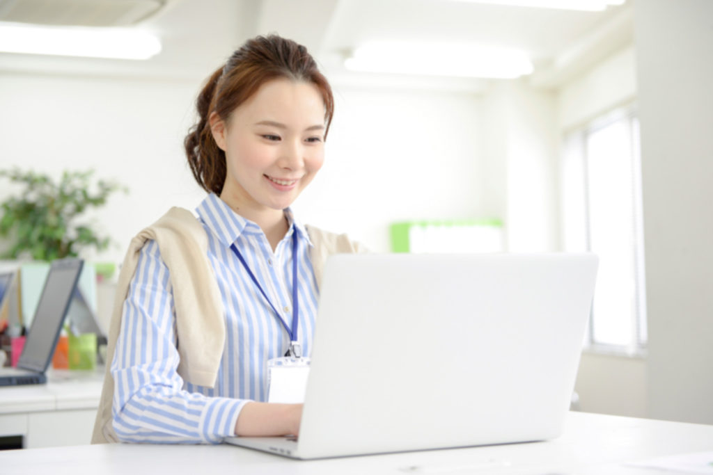 面倒な社会保険・労務管理をクラウドで便利に！